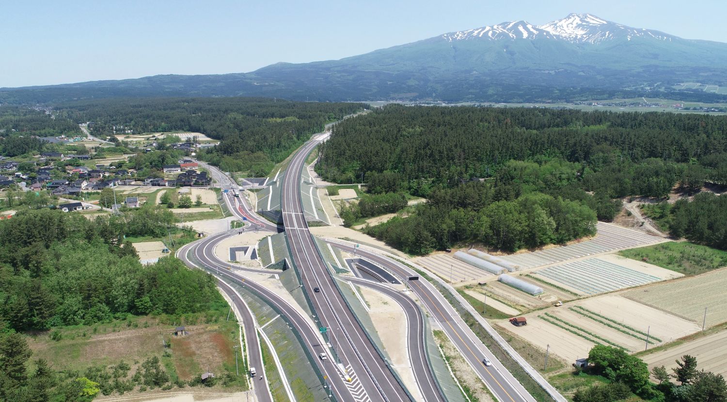 菅里地区改良舗装工事の画像