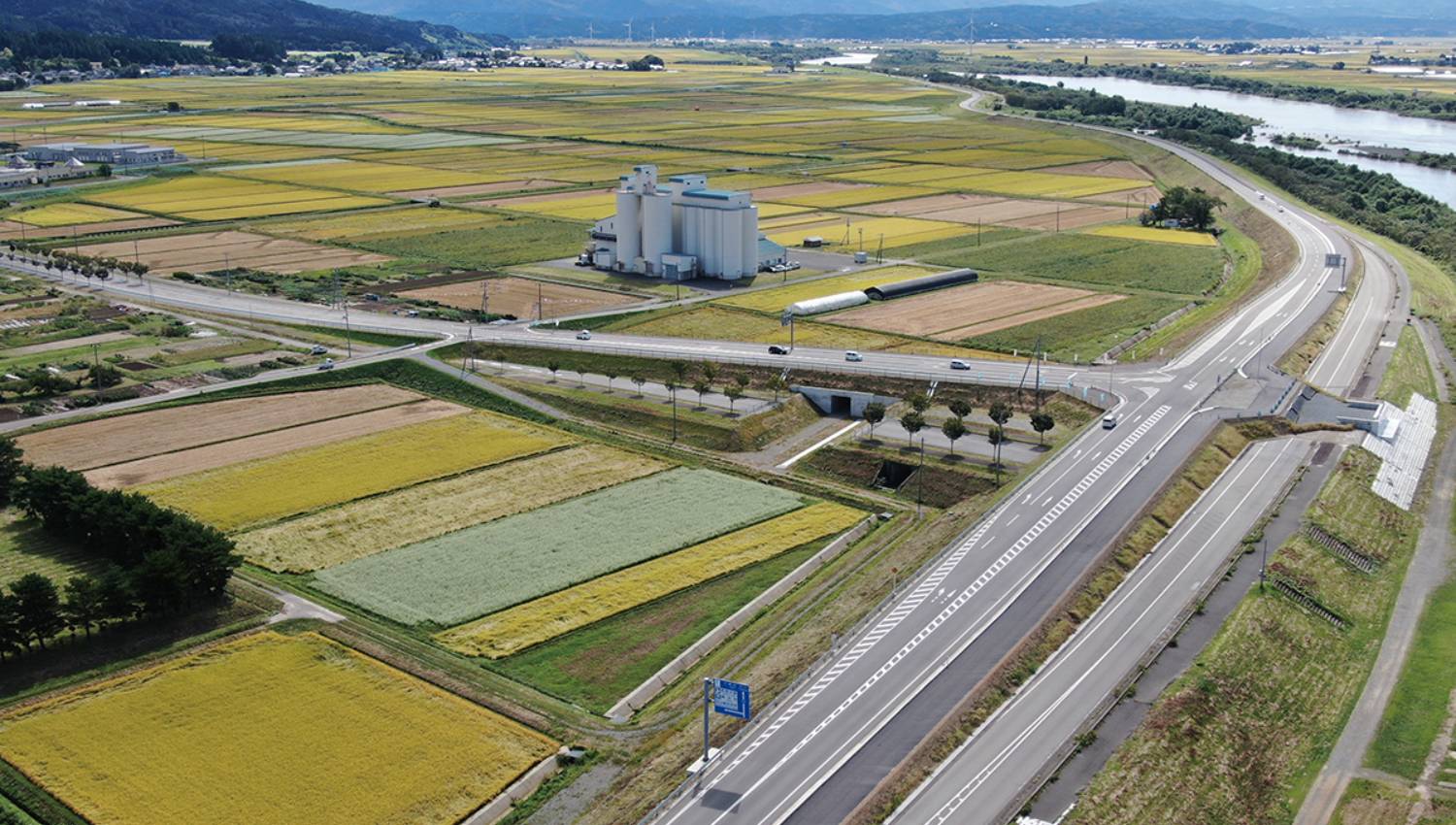 一般県道余目松山線道路改良工事の画像