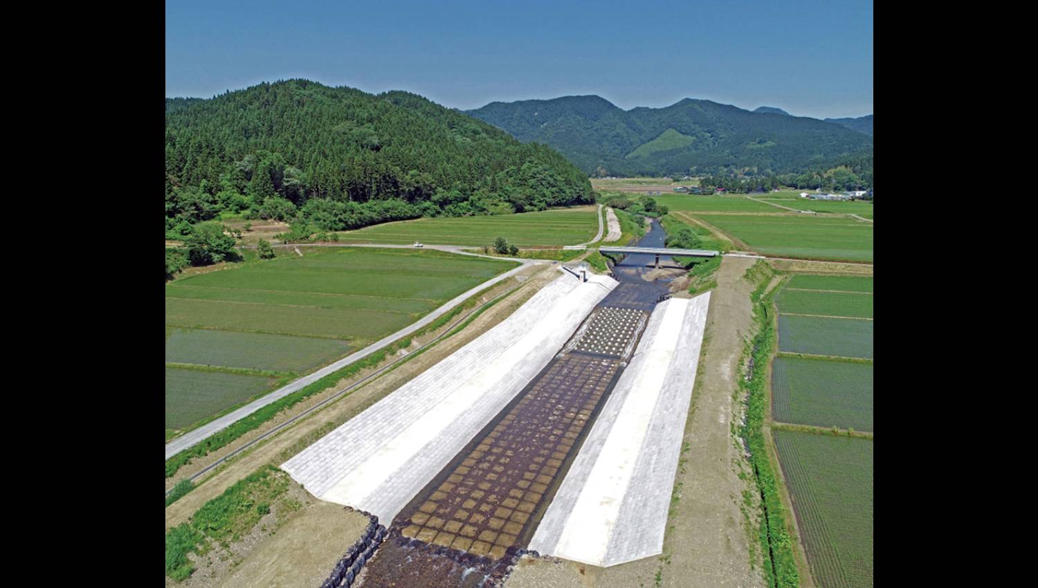 中野俣川取水施設等工事の画像